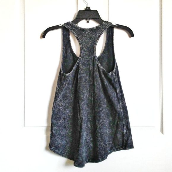 Popular Basics Racer Back Sleeveless Tank Top - Picture 2 of 6